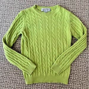 Bloomingdales cashmere sweater Pistachio green color.